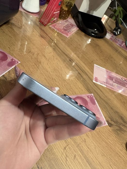 Продам айфон 14 256 gb