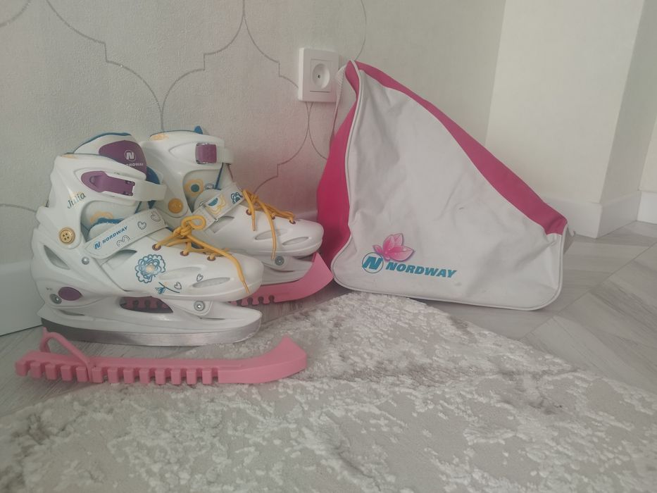 Коньки  выдвижные размер 34 -37