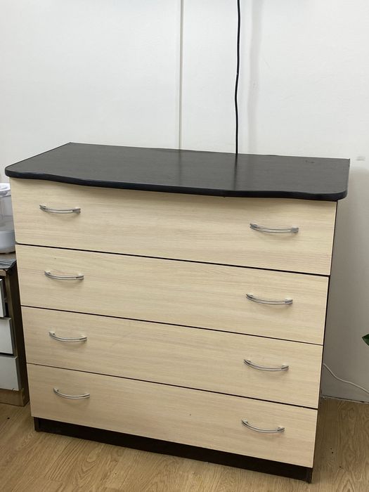 Продам комод в хорошем состоянии 5000 тг