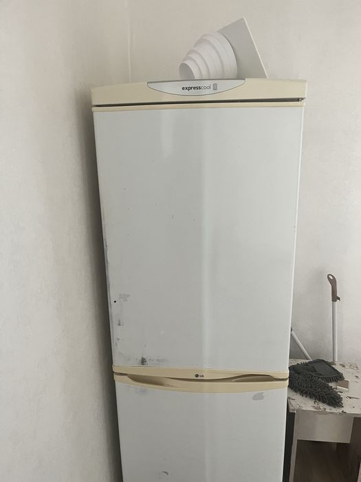 СРОЧНО Холодильник LG, рабочий