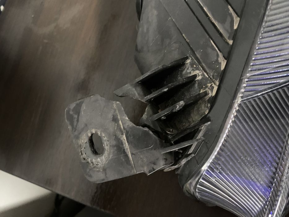 Far stanga Ford Focus 4 halogen si drl LED an 2018-2021