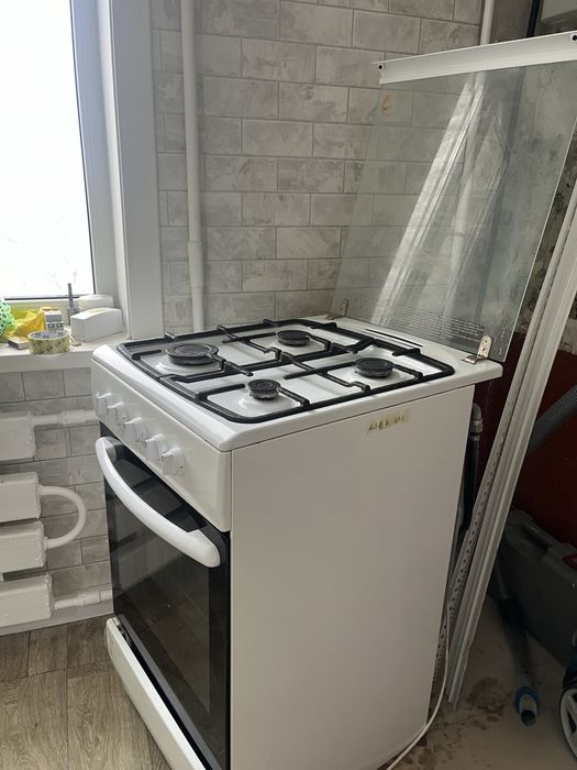 Продам газ плиту