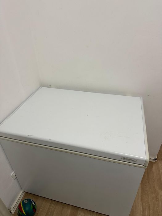 Продам морозильную камеру