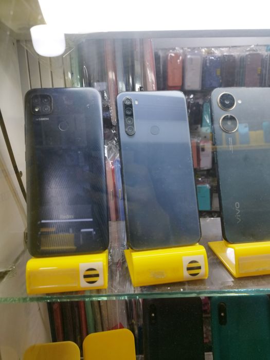 Телефоны б/у, разной ценовой категорий