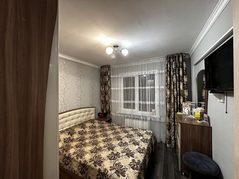 Продам спальный гарнитур