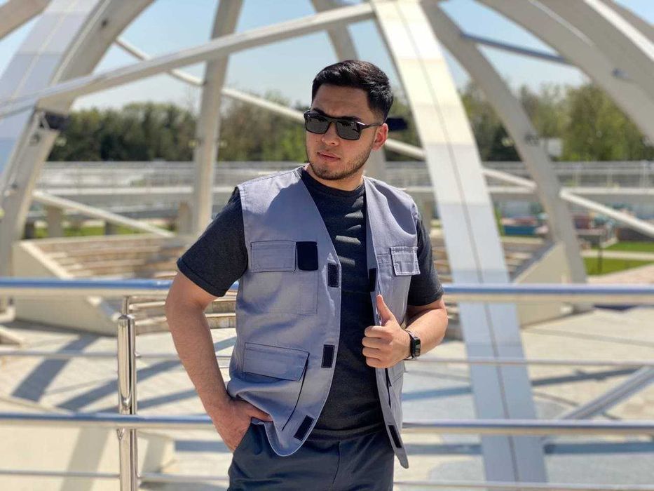 Спецодежда жилетка для инженера