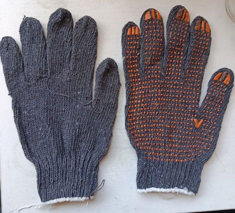 Перчатки строительные оптом.