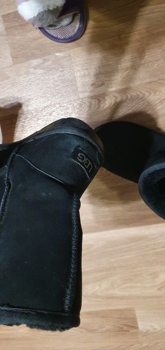 Продам Угги  натуральный мех.