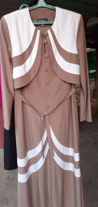 Женская одежда и обувь.