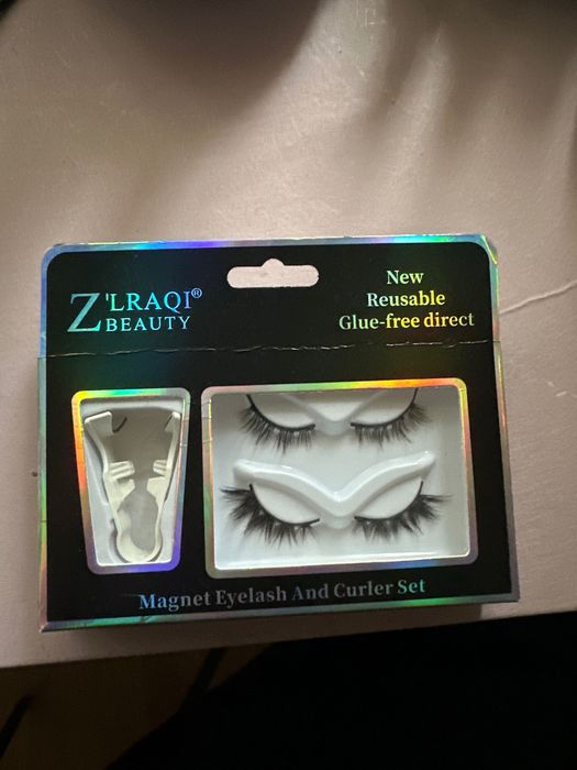 Gene false pe magnet