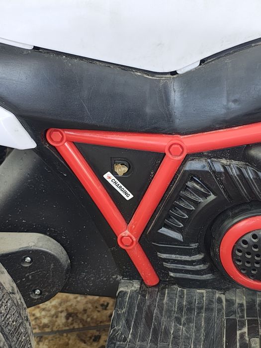 Vând motoreta HP2