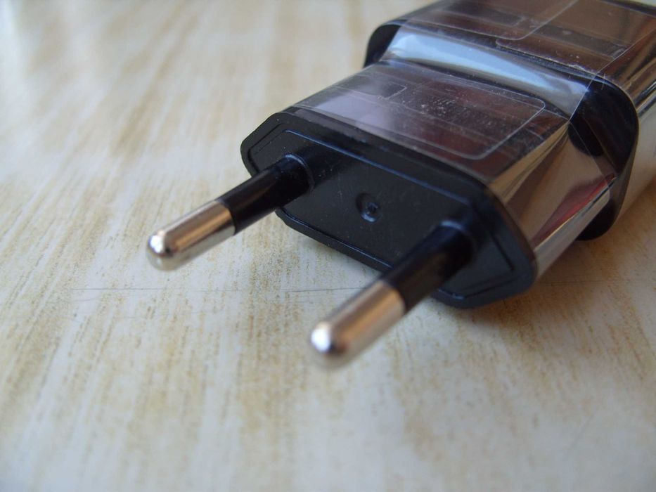 USB зарядно LiitoKala 5V/2A. За смартфон, таблет, часовник, фотоапарат