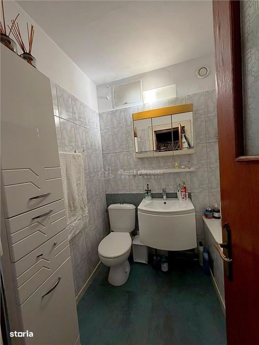 4 camere B-dul Decebal, stradal, aproape de metrou