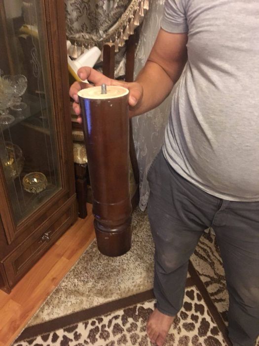 стол и стулья для зала