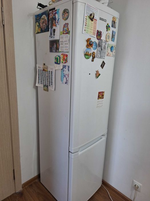 Продам холодильник