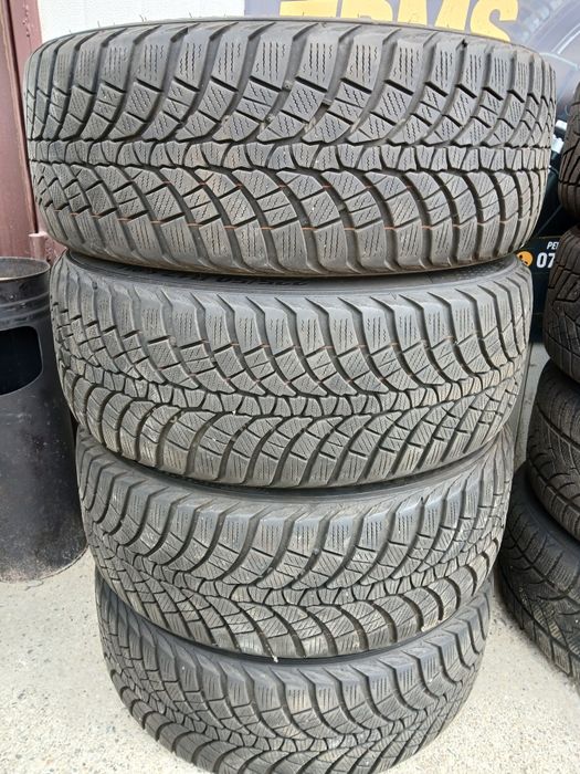 Jante aliaj R17,  5x112, originale Audi echipate cu anvelope de iarnă  M+S 225/50/R17 Kumho dot 2022 impecabile