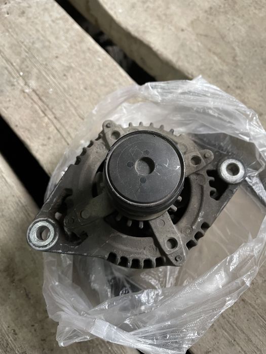 Генератор на Камри 40 3,5 европеец