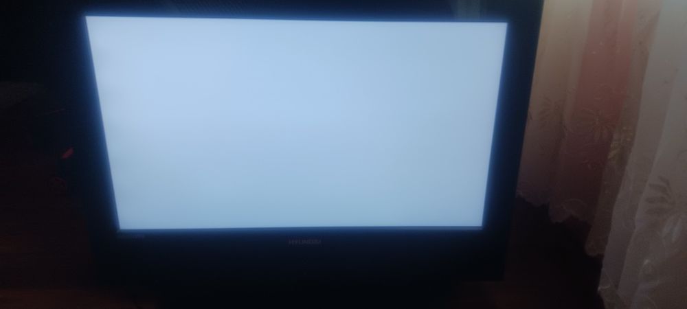 Телевизор Hyundai 26 инча