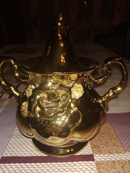 Чайный сервиз "Золото". Новый.