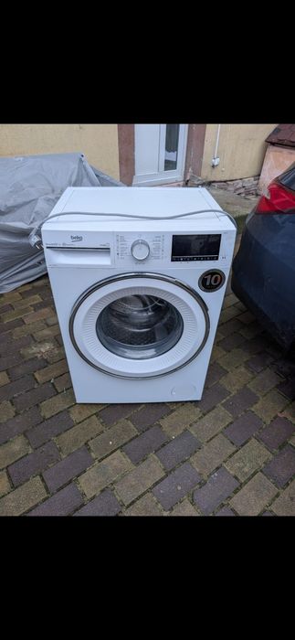 Vând mașina de spălat Beko ,8kg ,1200 rotații pe minut