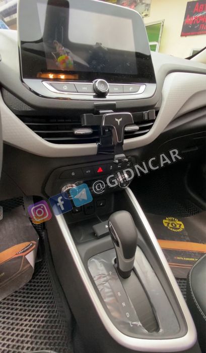 Заводской держатель телефона Оникс