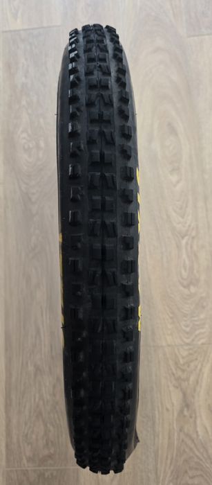 Cauciucuri Maxxis 29x2.6 și 29x2.5