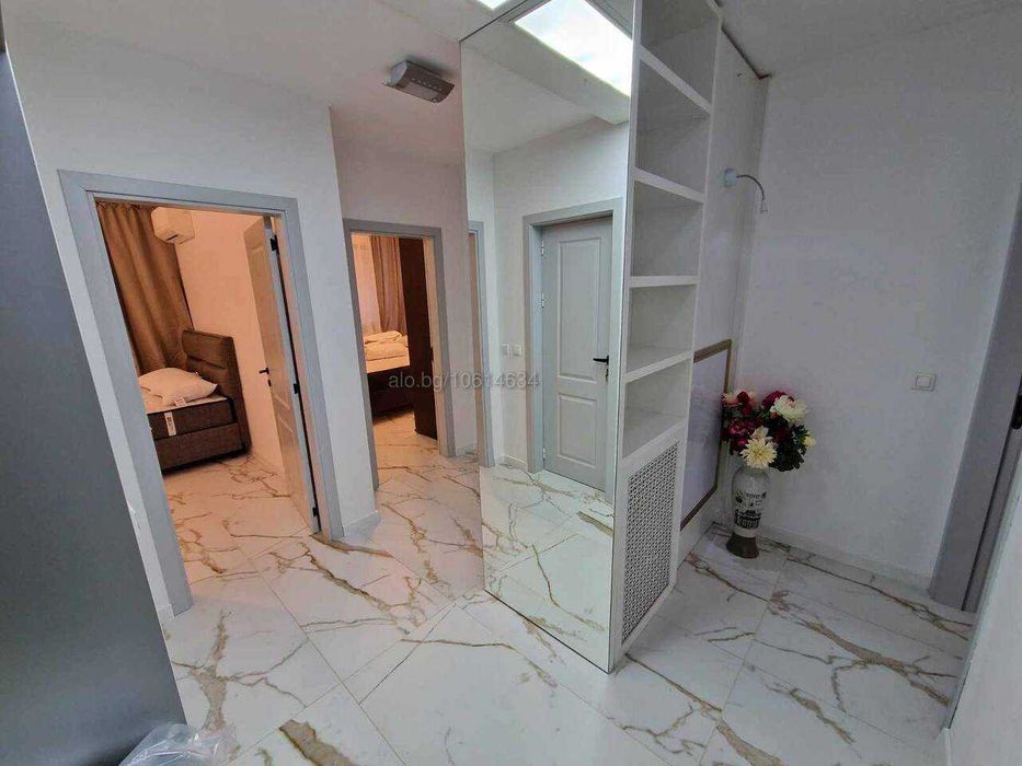 Тристаен голям апартамент с двор, ПАРКОМЯСТО, Кършияка