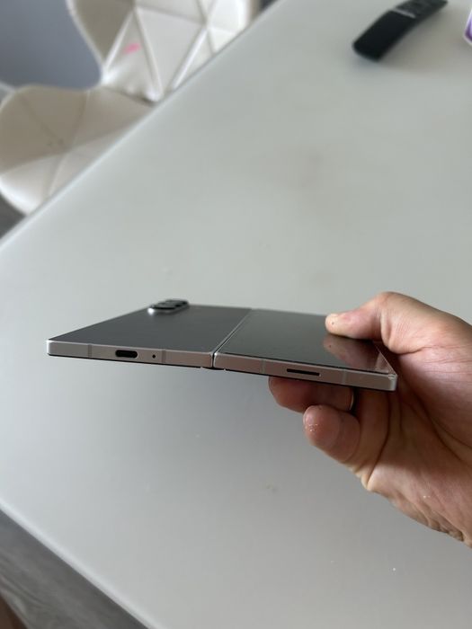 Продам Z FOLD 6 256