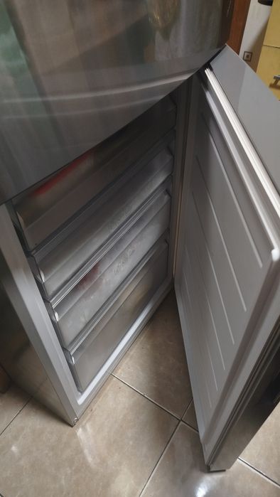 Холодильник с сенсорный регулировкой градуса