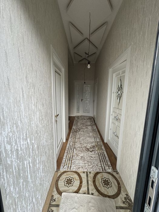 Уй Сотилади янги узим учун сифатли курилган. Нархини келиштириб берама