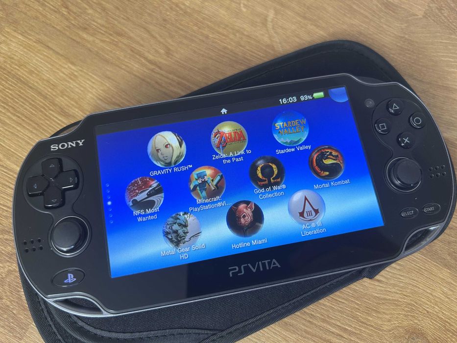 PS Vita OLED Toukiden Limited — stare de NOU, ecran protejat, 128GB