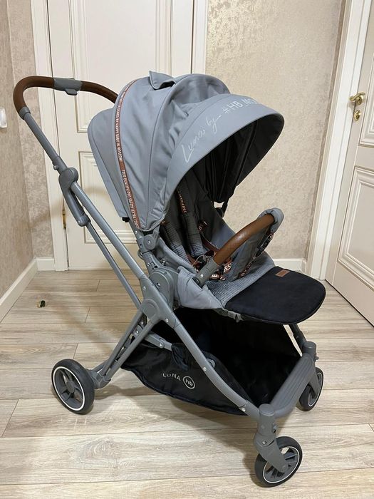 Продам коляску прогулочную