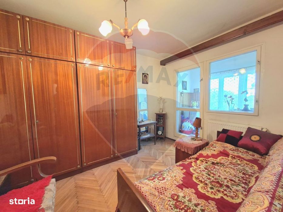 Zona 300, 3 camere, etaj 2, trei balcoane, fără comision !