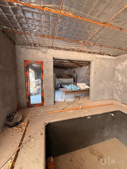 6 sotixli dacha sotiladi 80% bitgan 5 ta yotoqxona, basseyn va sauna