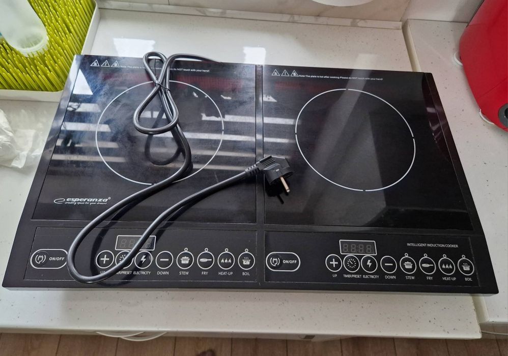 Vând plită electrică cu inducție esperanza