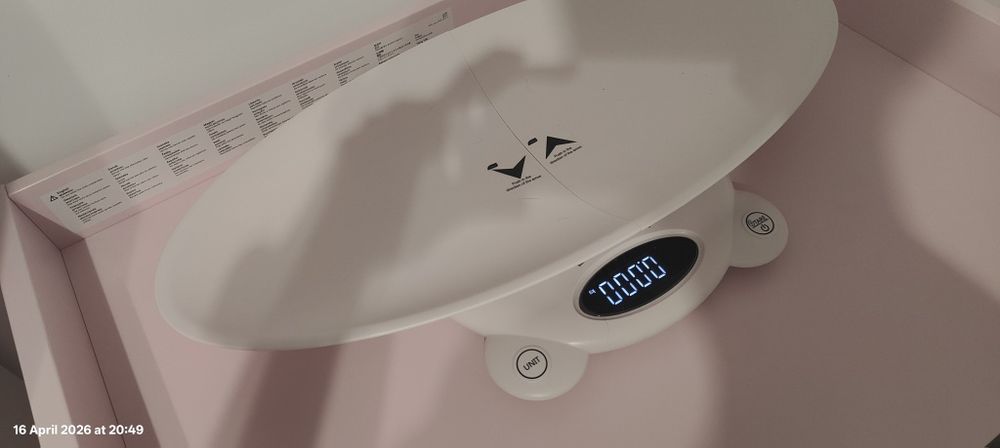 Cantar electronic pentru bebelusi