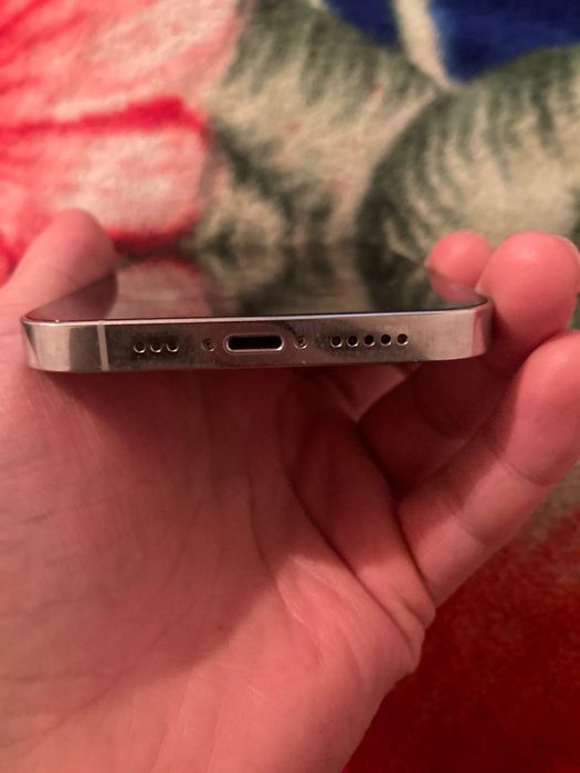 Айфон 12 про цена 65 к есть минус