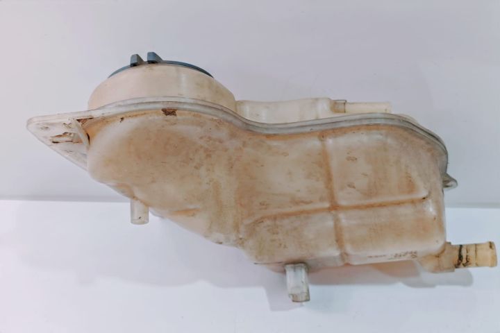 Vas expansiune 8D0121403L Volkswagen VW Passat B5 seria