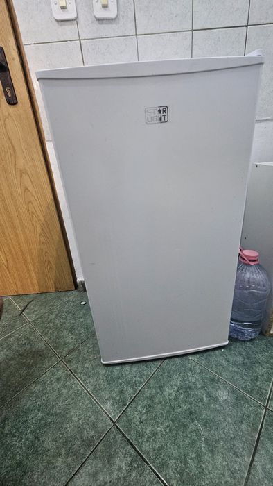 Frigider 98l star light