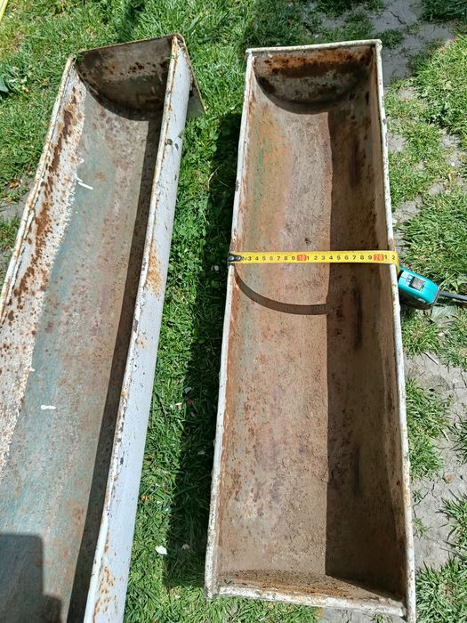 Troacă pentru porci