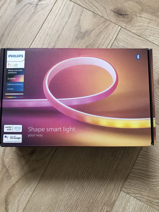 Philips Hue Starter Kit E27 si Hue Lightstrip ambiance 2 m