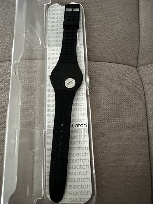 Дестски часовник Swatch
