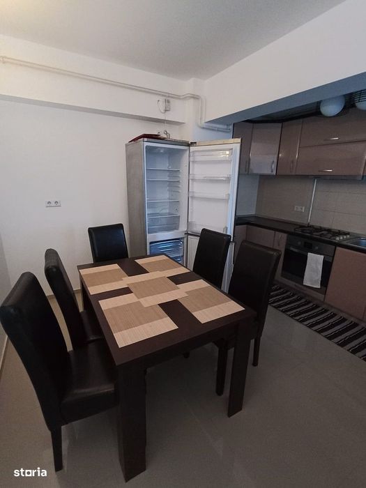 Zamca- zona cu verdeata. Apartament cu 2 camere decomandate