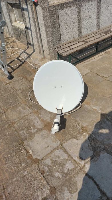 Сателитна чиния за Булсатком за 2 приемника