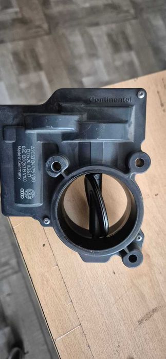 Дроселова клапа Touran 1.4 tsi VAG 03C 128 063 B