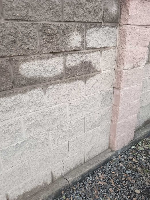 Кирпич для забора рванные серый