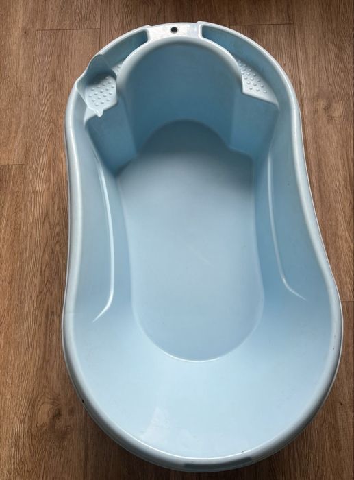 Детская голубая ванночка