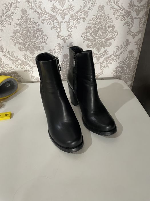 Продам ботильоны