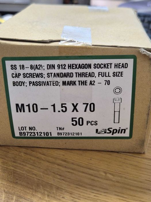 Conexpand metalic pentru fixari in beton