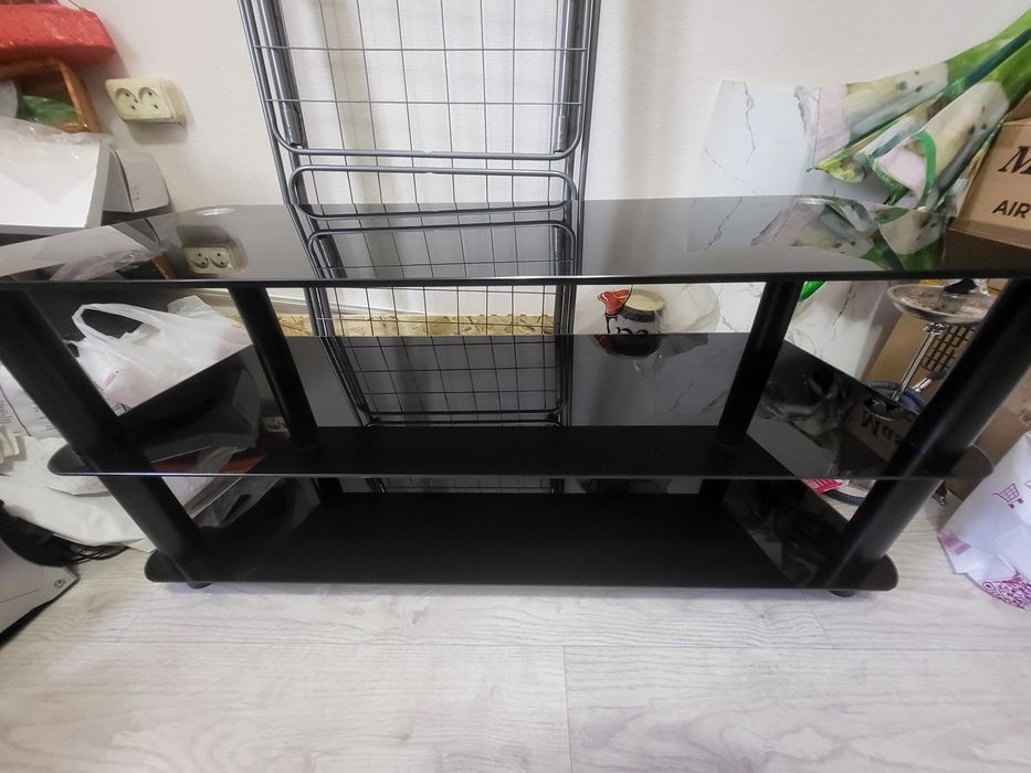 Стол под телевизор